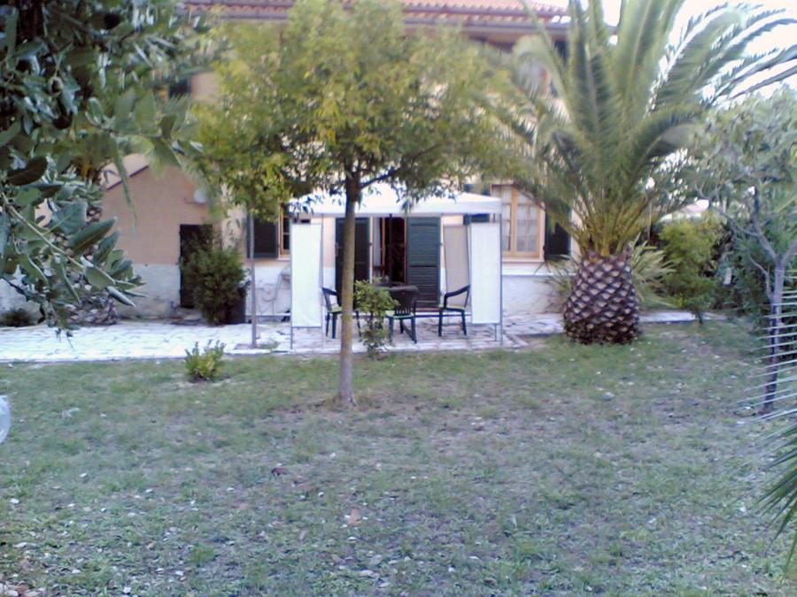 Bed&Breakfast Giardino Agritourist Controguerra Exterior foto
