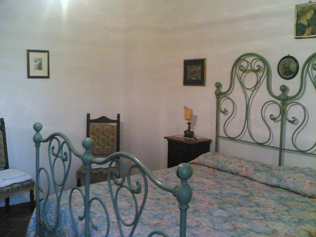 Bed&Breakfast Giardino Agritourist Controguerra Habitación foto