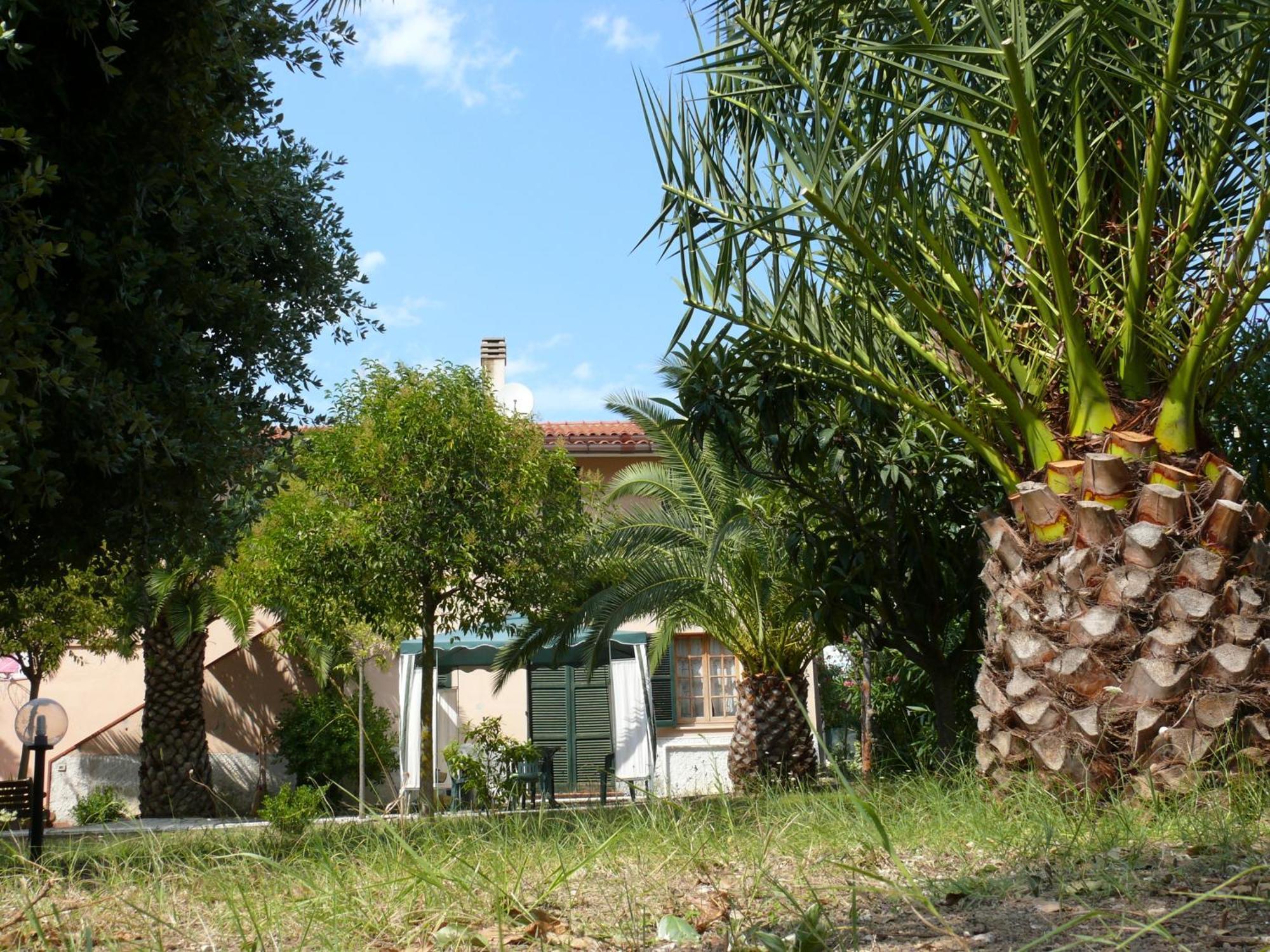 Bed&Breakfast Giardino Agritourist Controguerra Exterior foto